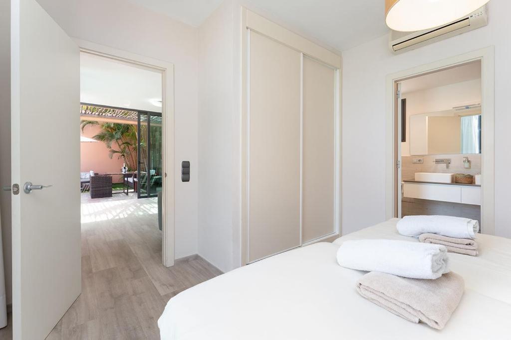 Villa Mit Pool Los Lagos 16 살로브레 외부 사진