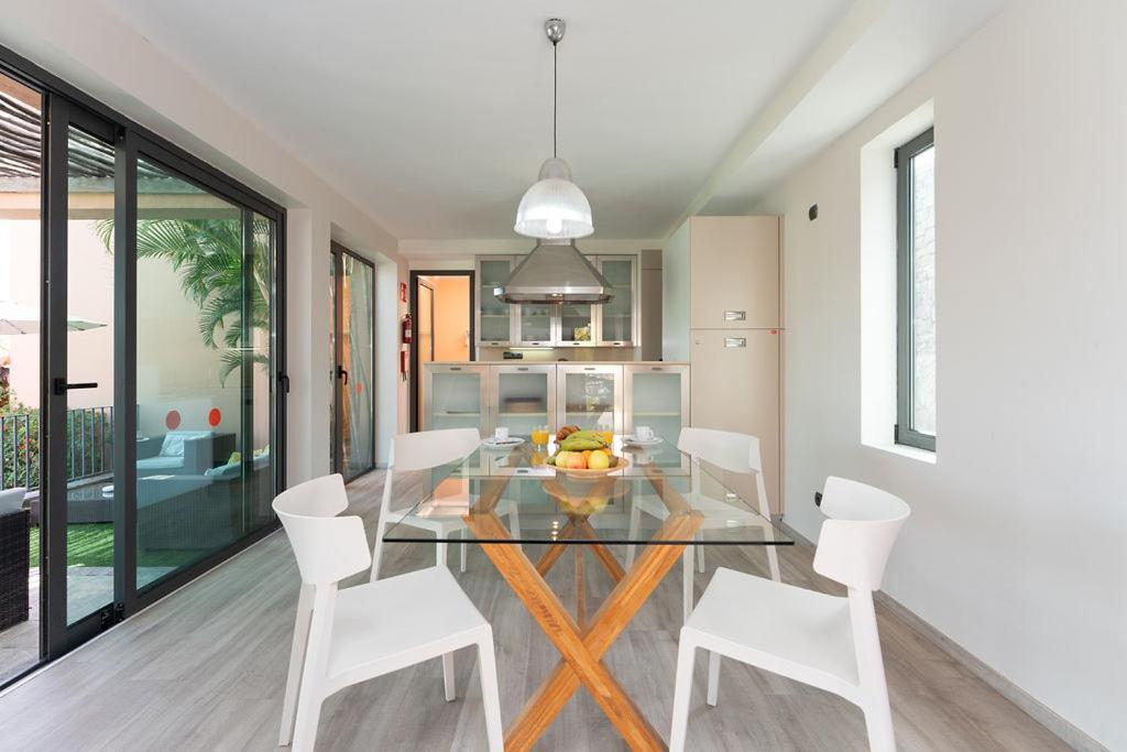 Villa Mit Pool Los Lagos 16 살로브레 외부 사진