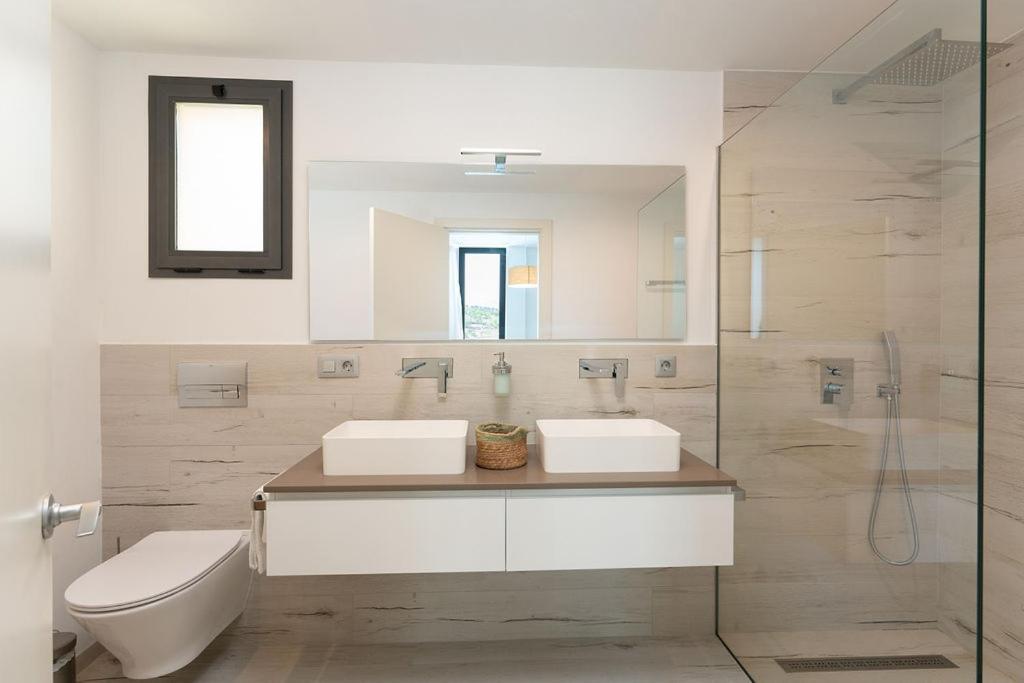 Villa Mit Pool Los Lagos 16 살로브레 외부 사진